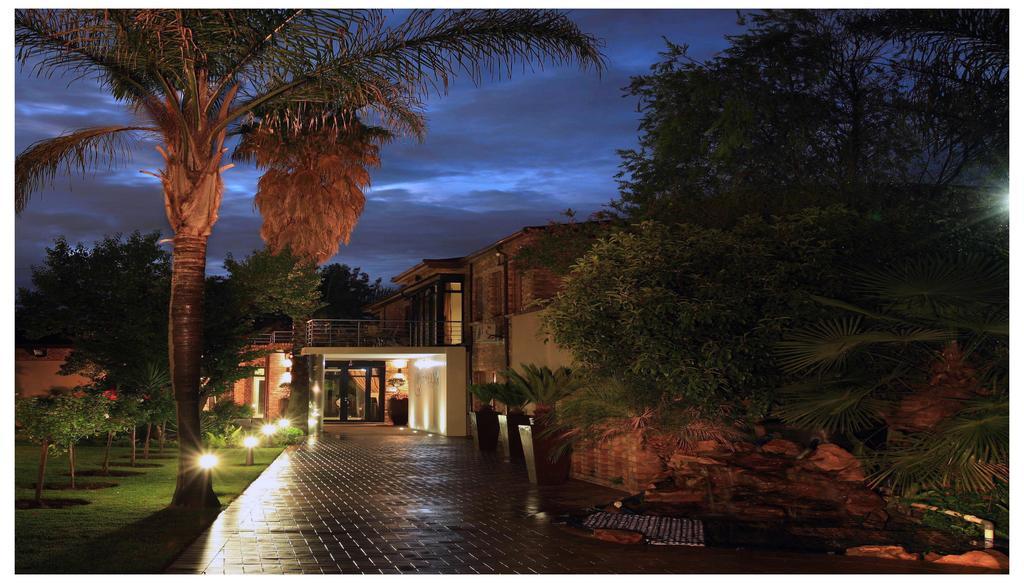 The Destiny Hotel Johannesburg Exterior foto